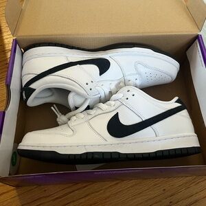 Nike SB Dunk Low - White Black